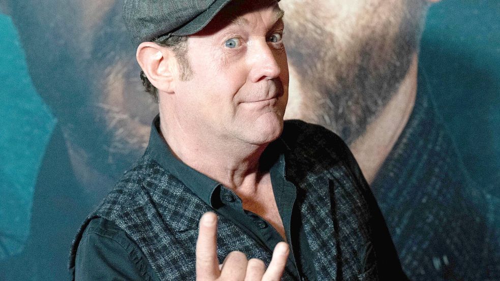 Seit über 40 Jahren Schlagzeuger: Jürgen Tonkel. Foto: dpa/Sven Hoppe