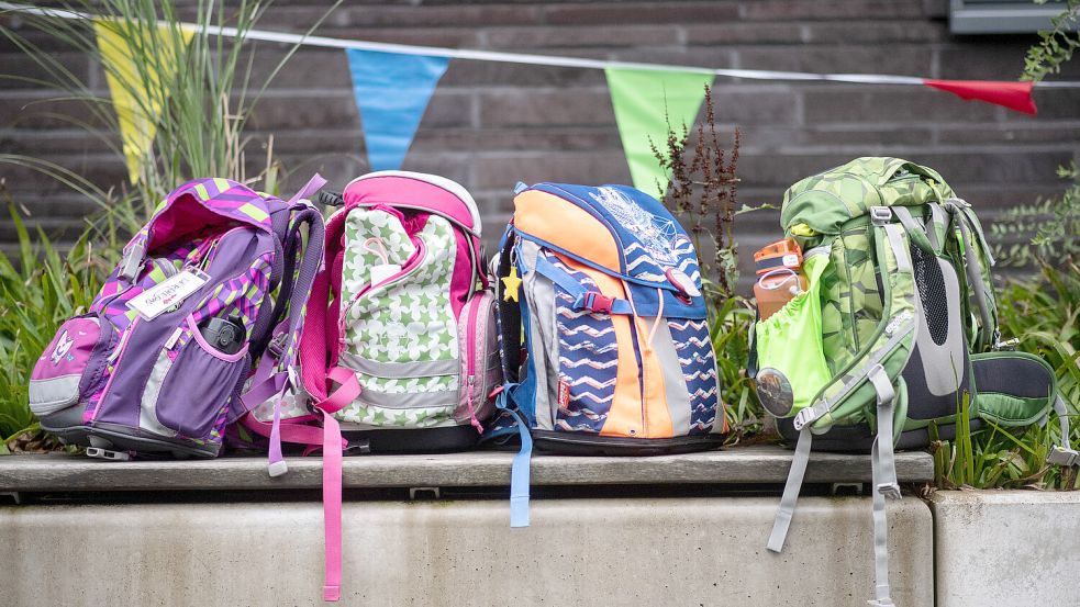 Tipps zum Schulranzenkauf gibt auch die Ostfriesische Brandkasse. Symbolfoto: DPA