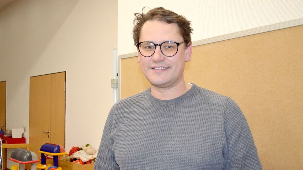 Stefan Krebstakies ist Elternvertreter an der Grundschule Ostrhauderfehn. Der dreifache Vater findet es wenig nachhaltig, dass das Pool-Projekt dort nun ausläuft. Es sei wenig nachhaltig, bei den Jüngsten anzufangen zu sparen. Die Folgekosten seien womöglich ungleich höher. Foto: Fertig
