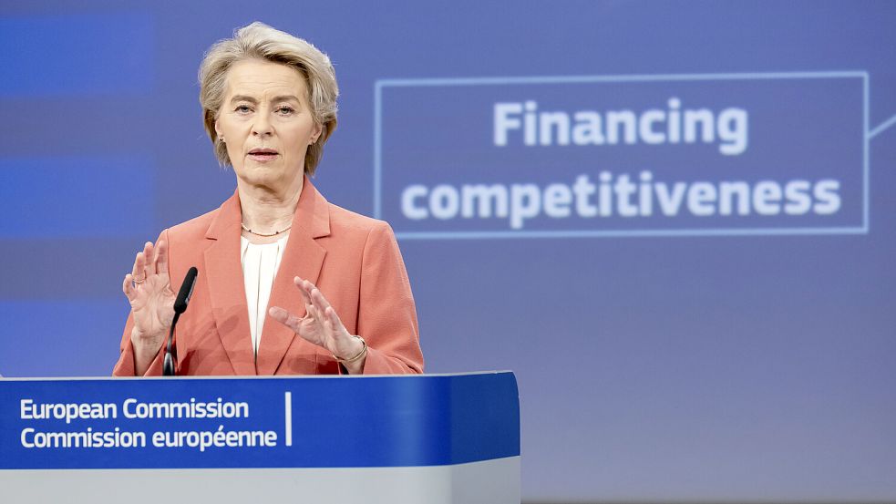 EU-Kommissionspräsidentin, Ursula von der Leyen, spricht über den Kompass für Wettbewerbsfähigkeit. Ist sie bereit, im Sinne ihrer Parteienfamilie, das Verbrenner-Aus zu kassieren? Foto: DPA/Geert Vanden Wijngaert