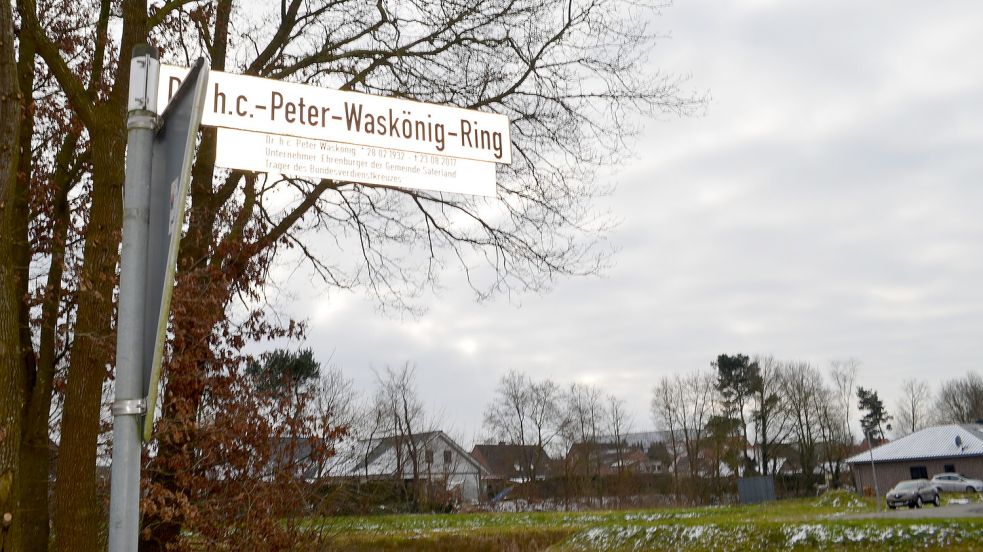 Bis auf zwei reservierte Grundstücke sind mittlerweile alle 36 Bauplätze entlang des Dr. h.c.-Peter-Waskönig-Rings in Ramsloh verkauft und bebaut. Foto: Fertig