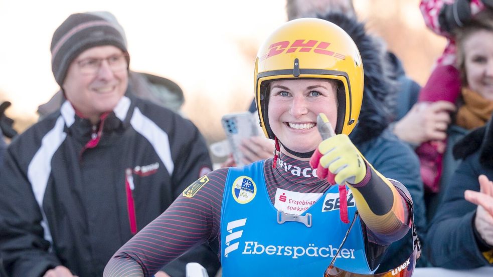 Aufholjagd gekrönt: Julia Taubitz wieder Gesamtweltcup-Siegerin Foto: Marius Becker/dpa