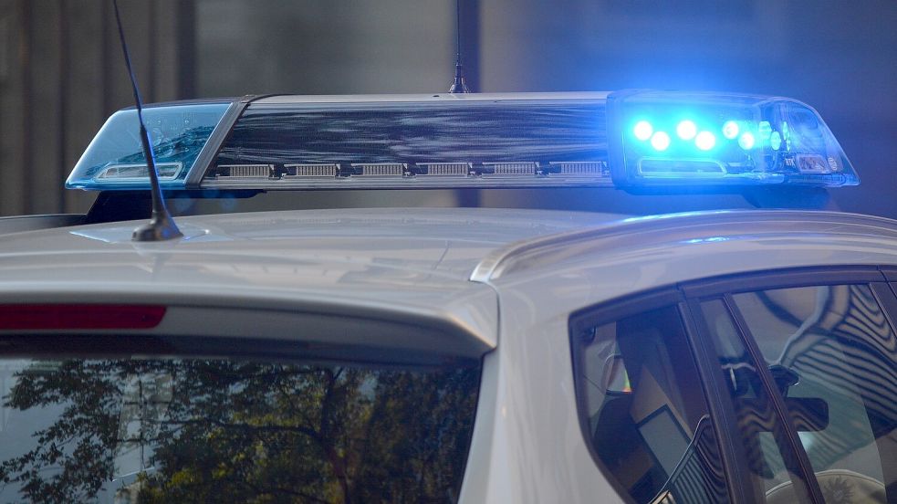 Ein Autofahrer beschädigte bei einem Unfall in Barßel mehrere Straßenschilder. Symbolfoto: Pixabay