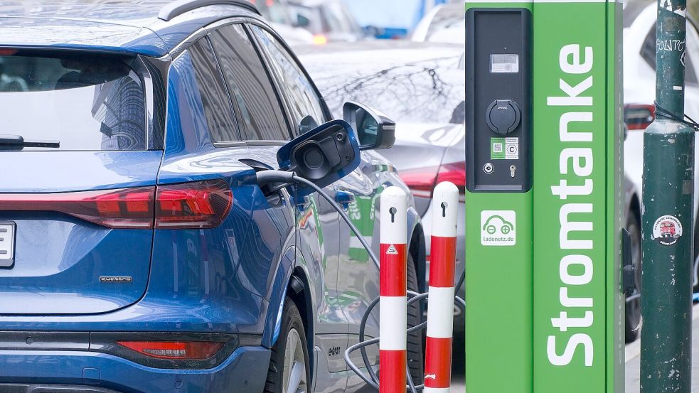 Größere Reichweiten: Ladepausen könnten mit Batterien der nächsten Generationen seltener nötig werden. Foto: imago/Michael Gstettenbauer