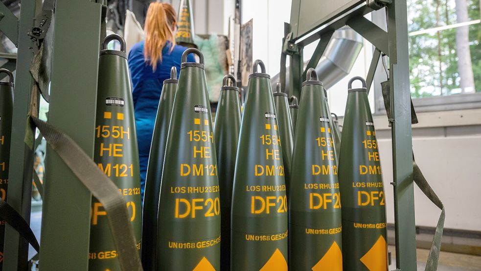 Boomendes Geschäft: Munitionsproduktion bei Rheinmetall. Foto: dpa/Philipp Schulze