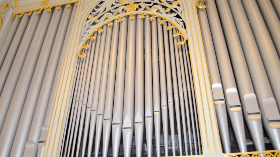 Künftig wird Heike Kieckhöfel regelmäßig die Orgel in der Rhauderfehner Hoffnungskirche spielen. Foto: Fertig