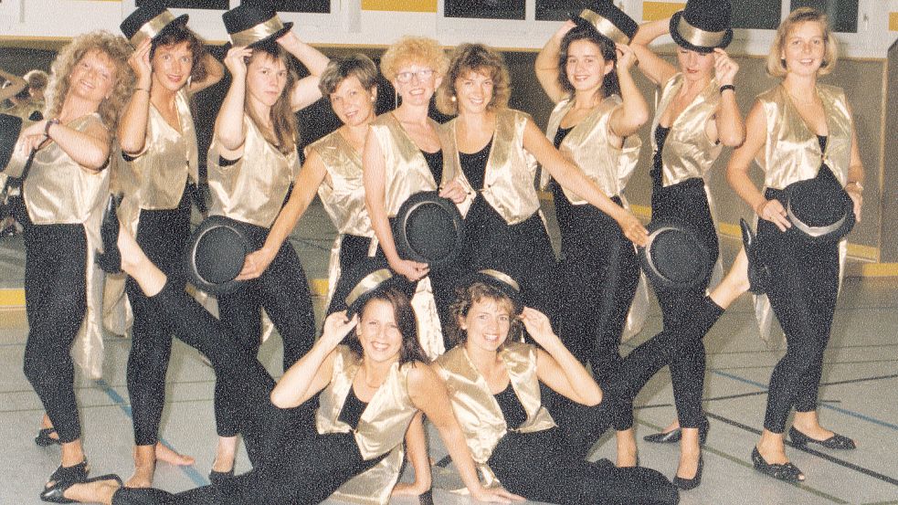 Käthe Bittigau mit einer Jazz-Tanz-Gruppe. Foto: Privat