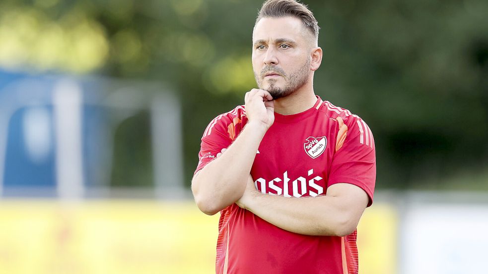 Claudio Casto hat die Kaderplanung bei der SpVg Aurich für die neue Saison vorangetrieben. Bleibt er denn auch Trainer?