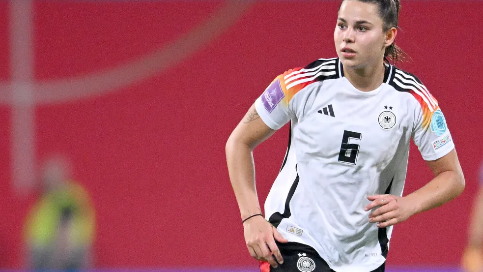 Für das deutsche Nationalteam stand Lena Oberdorf zuletzt während der EM-Qualifikationsspiele 2024 auf dem Platz. Foto: dpa/Sebastian Christoph Gollnow