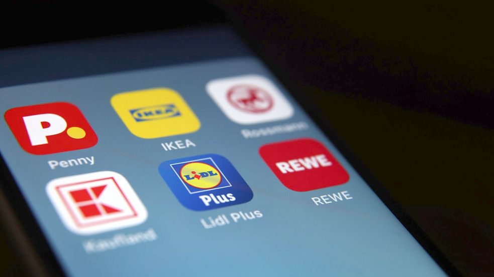 In den Apps der Händler erhalten Kunden oft zusätzliche Rabatte - allerdings nur, wenn sie sich registrieren. Foto: Karl-Josef Hildenbrand/dpa