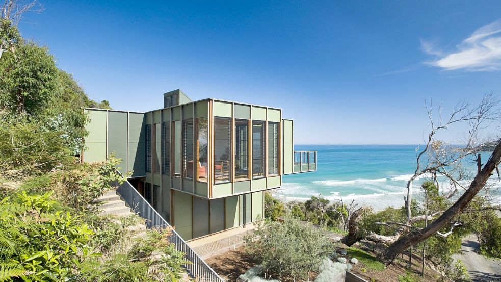Der „australische Traum“: Eine Immobilie am Strand der Great Ocean Road. Foto: IMAGO/John Gollings
