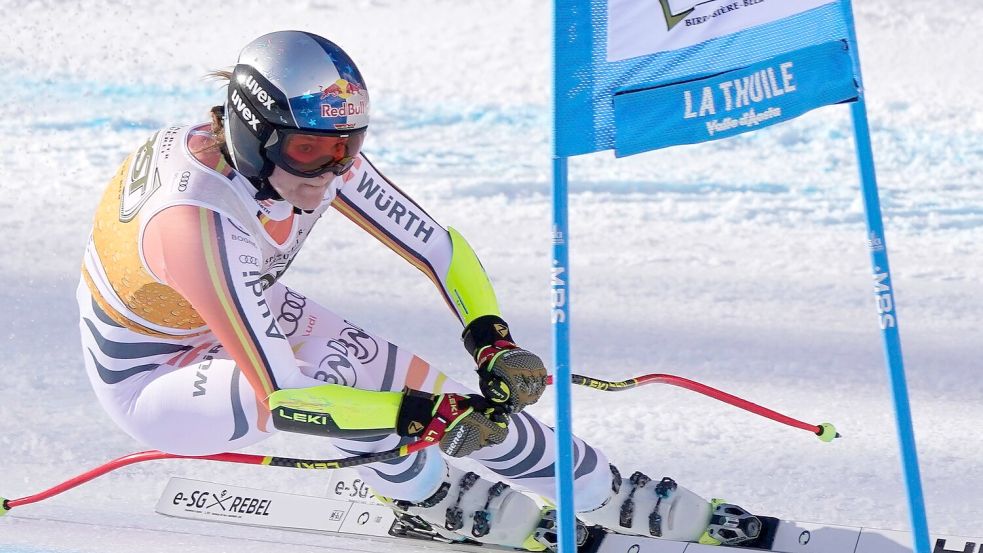 Emma Aicher düste im Super-G in La Thuile zu ihrem zweiten Weltcup-Sieg. Foto: Piermarco Tacca/AP/dpa