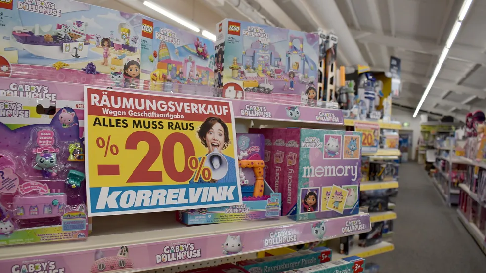 Weil das Kaufhaus Korrelvink schließt, wird zurzeit ein Räumungsverkauf angeboten. Fotos: Zein