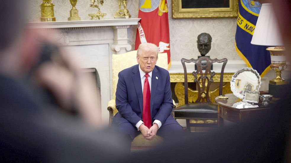 Erst wenige Wochen im Amt, schon mehren sich die kritischen Stimmen: Neue Umfragedaten lassen darauf schließen, dass US-Präsident Donald Trump vor neuen Herausforderungen steht. Foto: IMAGO/ZUMA Press Wire