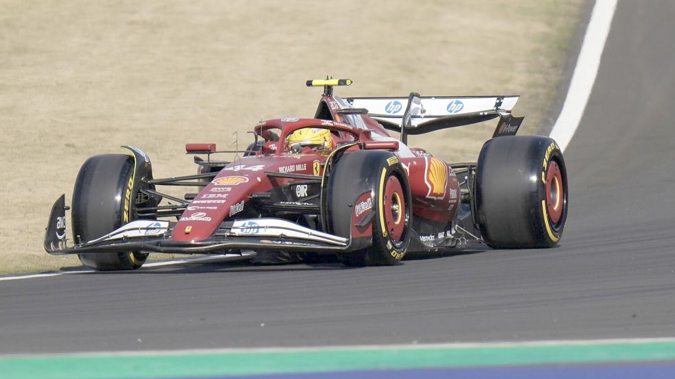 Lewis Hamilton holte die Pole Position. Foto: Andy Wong/AP/dpa