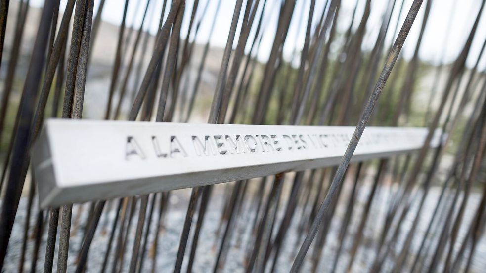 Vor Ort ist der Absturz der Germanwings-Maschine den Menschen weiterhin sehr präsent. (Archivbild) Foto: picture alliance / dpa