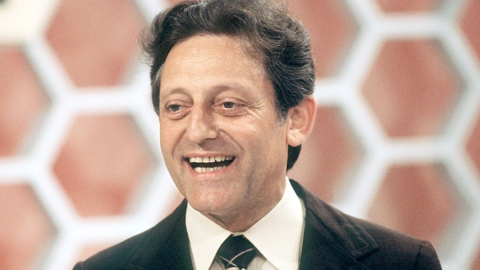 Das ZDF-Drama „Rosenthal“ mit Florian Lukas erzählt die Lebensgeschichte des beliebten Moderatoren Hans Rosenthal. Foto: dpa/Istvan Bajzat