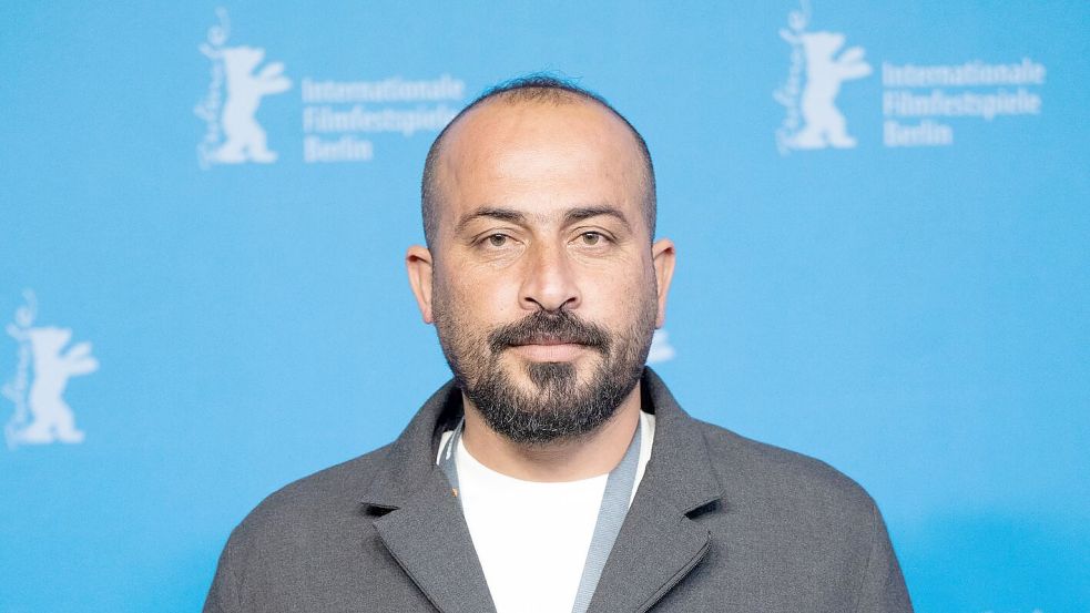 Der palästinensische Filmemacher Hamdan Ballal wurde Berichten zufolge im besetzten Westjordanland von jüdischen Siedlern angegriffen und vom israelischen Militär festgenommen. (Archivbild) Foto: Monika Skolimowska/dpa