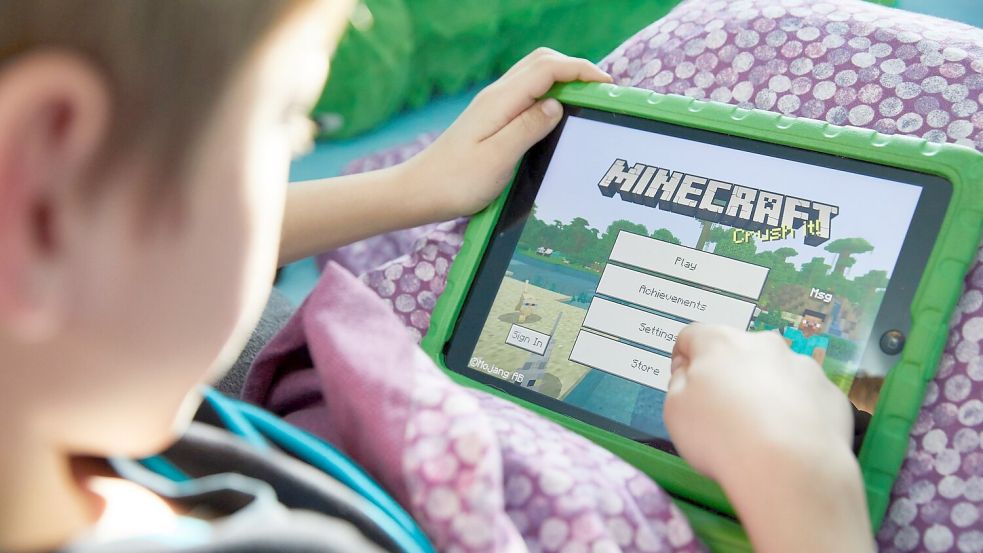 Minecraft ist vor allem bei jungen Menschen sehr beliebt. (Archivbild) Foto: Georg Wendt/dpa