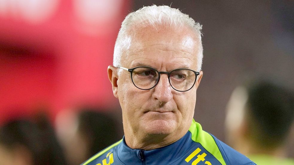 Kein schöner Abend auch für Brasiliens Coach. Foto: Natacha Pisarenko/AP/dpa