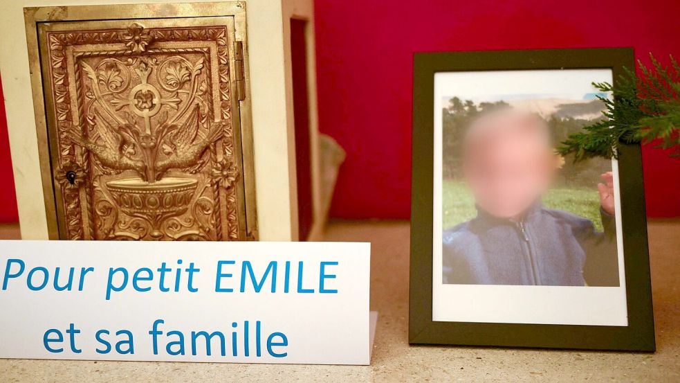 Vor knapp einem Jahr hatte eine Spaziergängerin den Schädel von Émile gefunden. (Archivbild) Foto: Christophe Simon/AFP/dpa