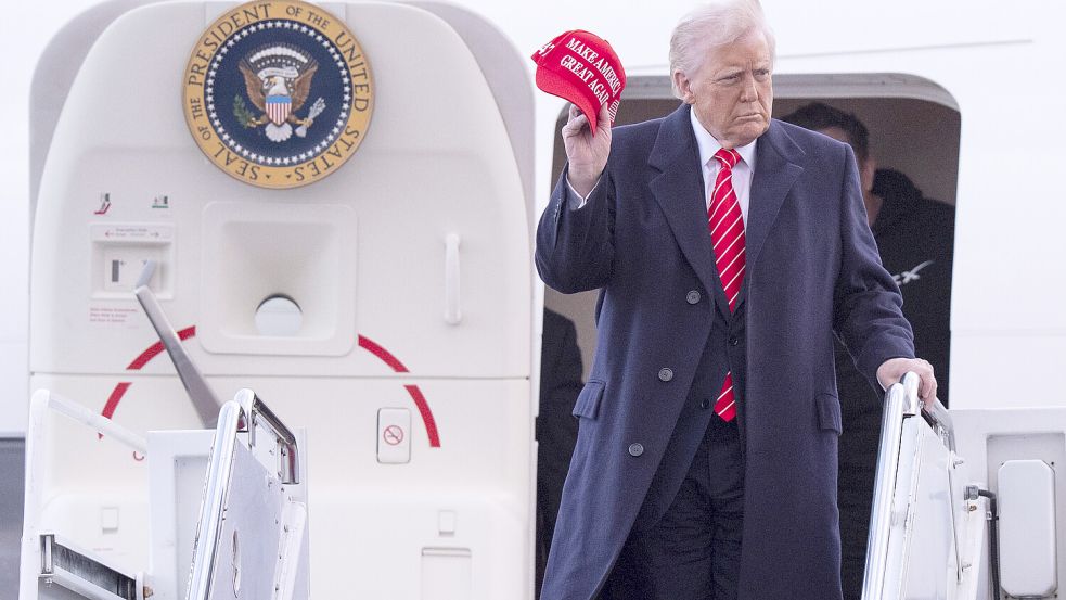 US-Präsident Trump wettert im Zollstreit mit Europa gegen die EU. Er spricht von „Ausnutzung“. Foto: DPA/Chris Szagola