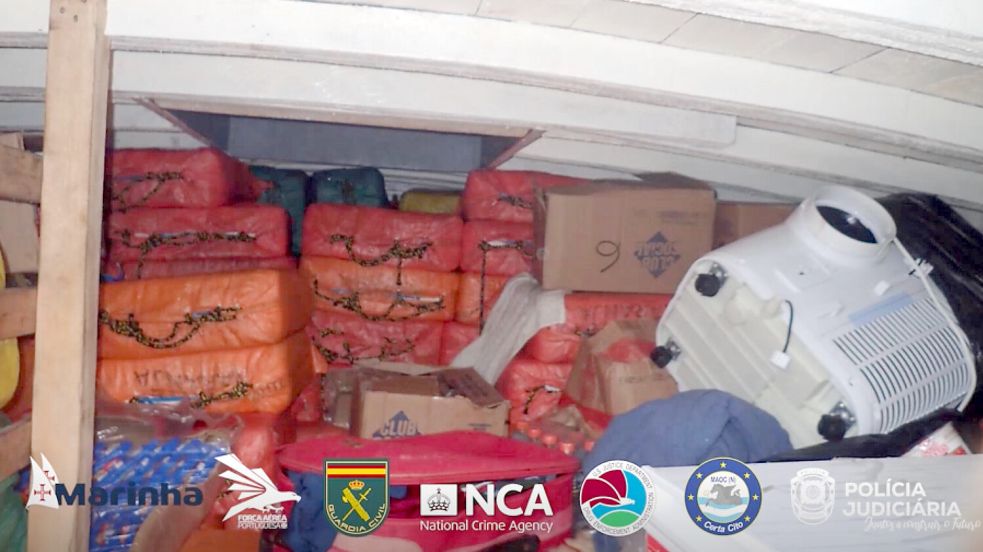 7 Tonnen Kokain wurden auf den Azoren aus einem U-Boot beschlagnahmt. Foto: Kripo Portugal