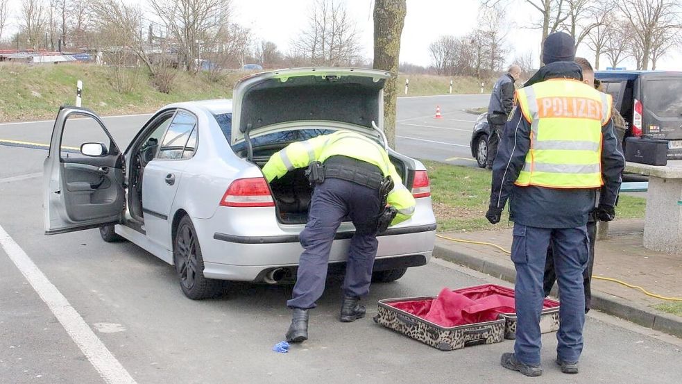 Geld undefinierter Herkunft ging den Fahndern ins Netz. Foto: Till Oliver Becker