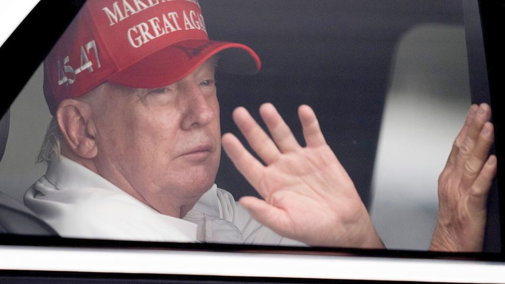 Trump stinksauer auf Putin Foto: Manuel Balce Ceneta/AP/dpa