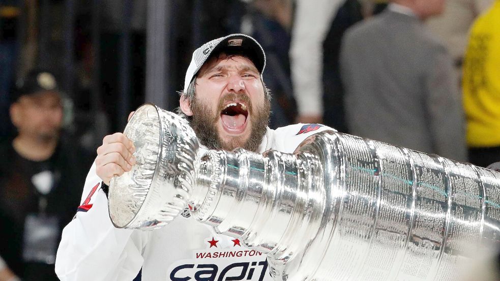 Der Sieg im Stanley Cup 2018 ist der größte Erfolg in Owetschkins Zeit als NHL-Profi. Foto: John Locher/AP/dpa
