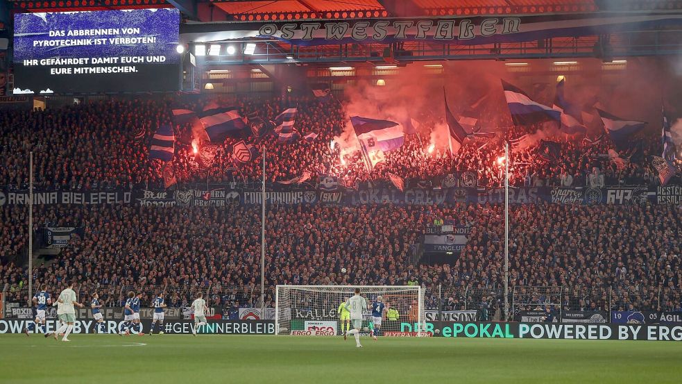 Auf der Bielefelder Alm ist die Arminia in dieser Pokal-Saison eine Macht. Foto: Friso Gentsch/dpa