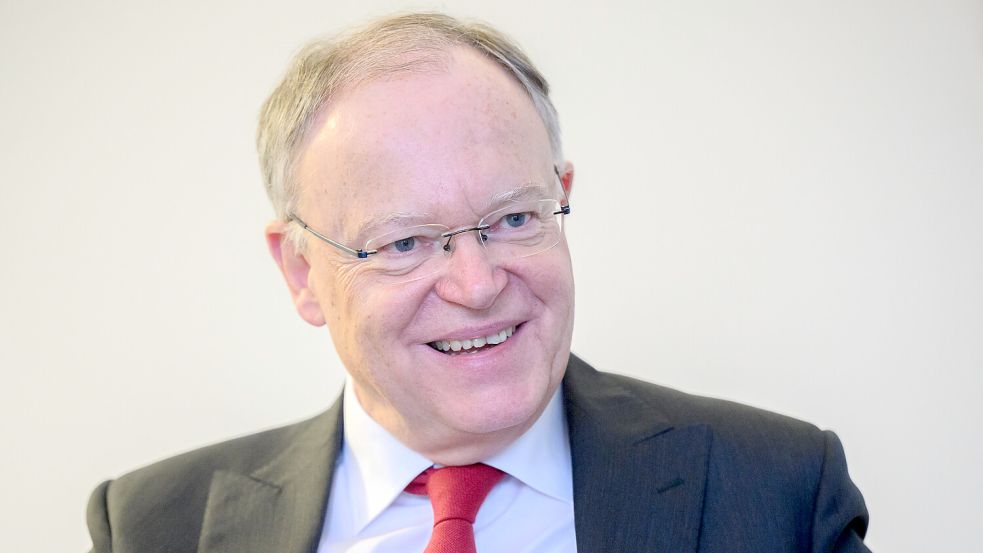 Ministerpräsident Stephan Weil will im Mai zurücktreten. Foto: DPA