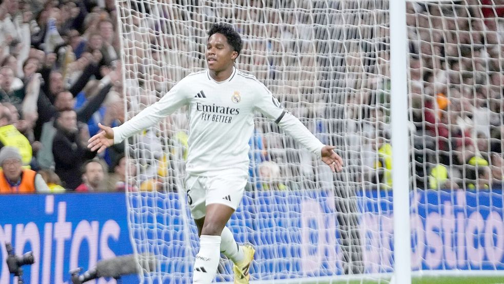 Endrick jubelt über seinen Treffer für Real Madrid. Foto: Bernat Armangue/AP/dpa