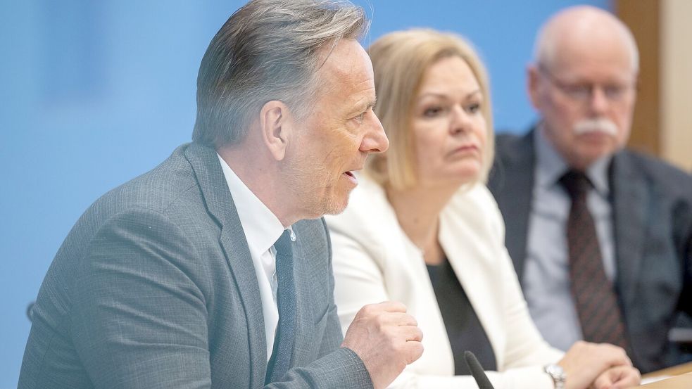 „Es scheint wirklich eine bestimmte Altersgruppe besonders zu betreffen“, sagt BKA-Chef Holger Münch mit Blick auf junge Täter. Foto: Soeren Stache/dpa