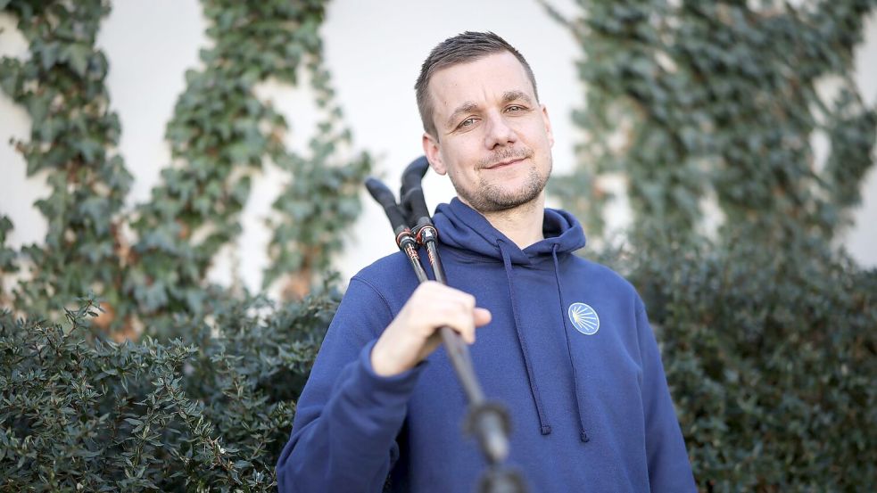Riesenblasen, Riesenstreit, Riesenrausch - für Tobi Schlegl war die Zeit mit seiner Mutter auf dem Jakobsweg Leid und Freude zugleich. Foto: Christian Charisius/dpa