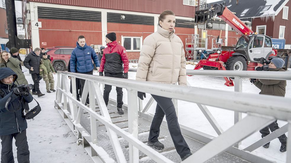 Dänemarks Ministerpräsidentin Mette Frederiksen beim Besuch in Nuuk. Foto: IMAGO/Ritzau Scanpix