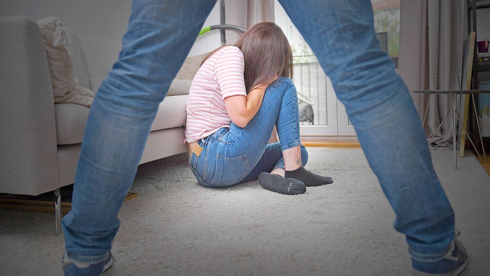 Union und SPD wollen den Schutz von Frauen verbessern, die von Gewalt betroffen sind. Foto: IMAGO/Sven Simon