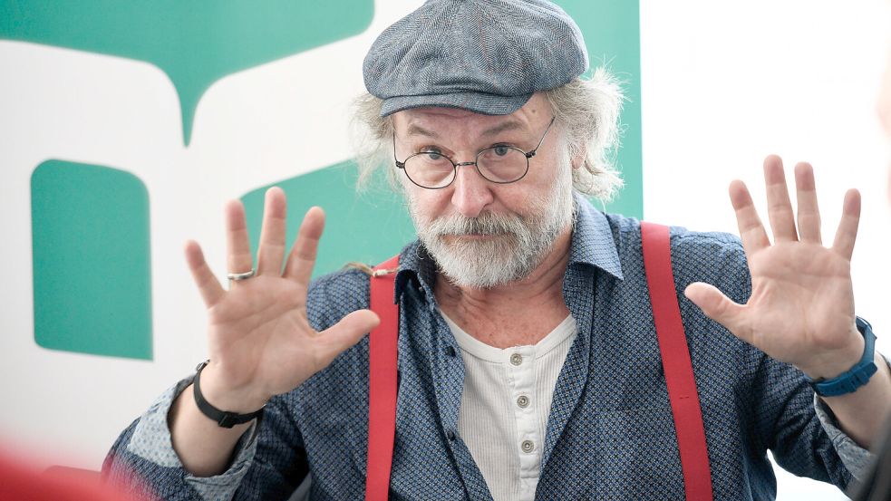 Krimiautor Klaus-Peter Wolf hat eine sehr bewegte Lebensgeschichte vorzuweisen. Der Start als Sohn eines Alkoholikers war hart. Foto: www.imago-images.de