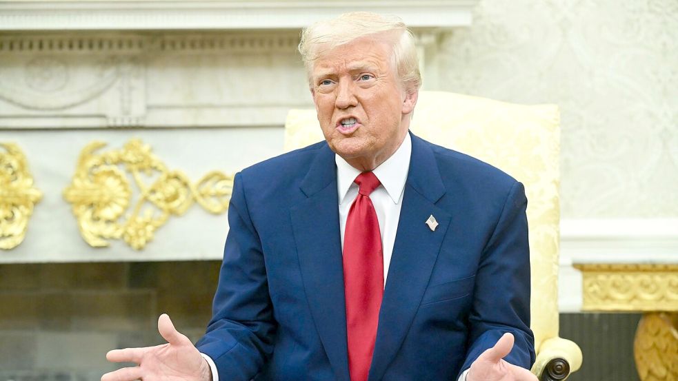 Die Zölle bleiben, sagt US-Präsident Trump. Foto: -/POOL/AP/dpa