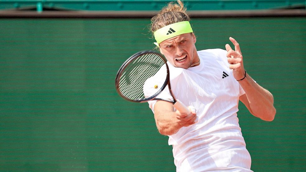Alexander Zverev verliert in einem Nervenkrimi. Foto: Valery Hache/AFP/dpa