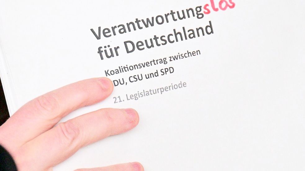 Die Opposition lässt kein gutes Haar am Koalitionsvertrag. Foto: Sebastian Christoph Gollnow/dpa