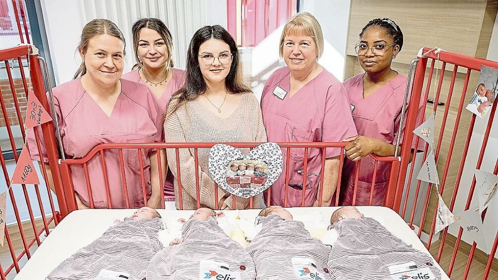 Großes Glück: Die Vierlinge Anais Rebeca, Eric Gabriel, Patrick Mathias und David Cristian können jetzt das Krankenhaus verlassen. Foto: OM-Medien/Lars Chowanietz