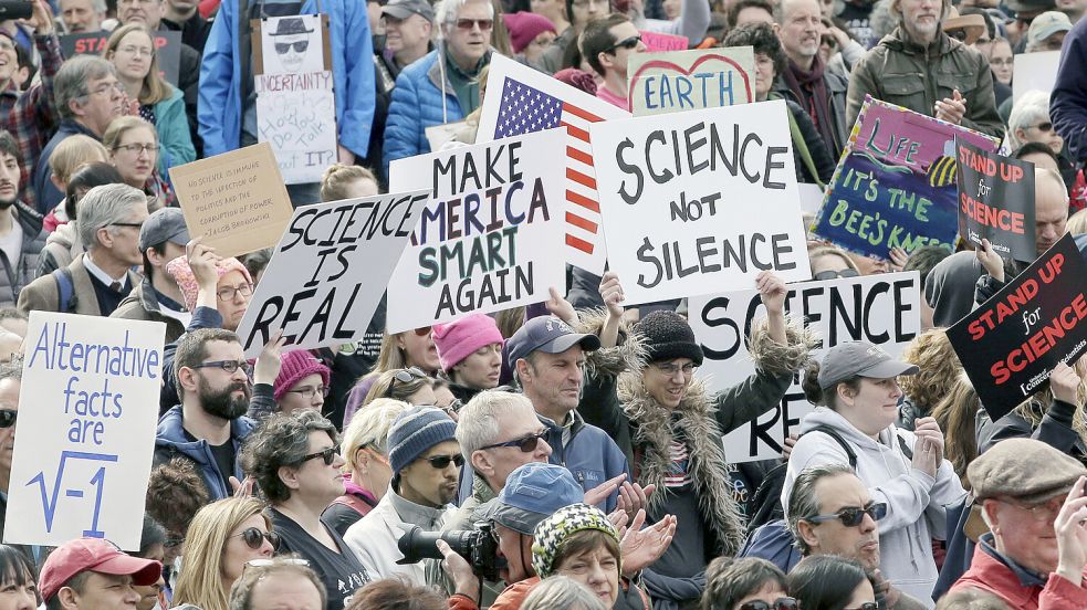 „Science March“ in Boston: Eigentlich soll die US-Verfassung die freie Lehre schützen. Doch damit ist es nicht weit her. Foto: dpa/Steven Senne