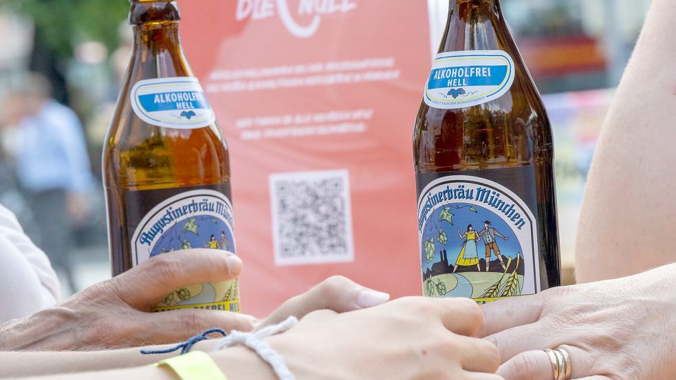 Läuft immer besser: Alkoholfreies Bier. (Symbolbild) Foto: Peter Kneffel/dpa