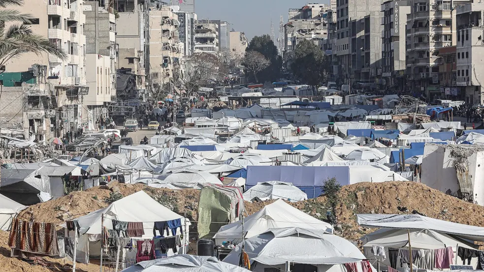 Seit Wiederaufflammen der Kämpfe im Gazastreifen wurden rund 500.000 Palästinenser erneut vertrieben. Foto: Omar Ashtawy/APA Images via ZUMA Press Wire/dpa