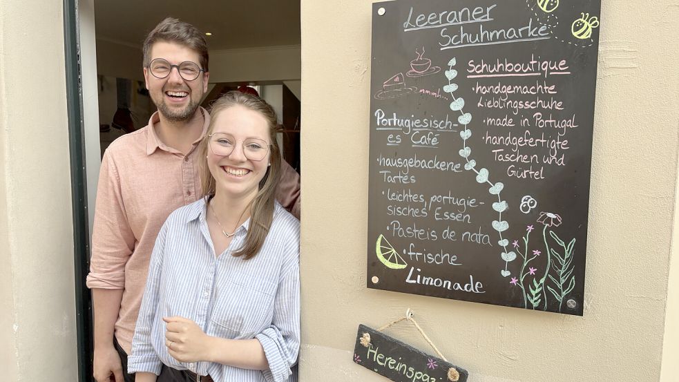 Matthias Janßen und Bianca Both sind die Gründer von „desenrasco“ und Betreiber des Schuhcafés. Foto: Terhorst
