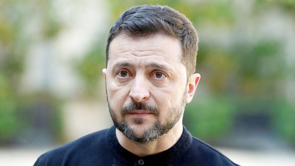 Der ukrainische Präsident Wolodymyr Selenskyj schlägt vor, für mindestens 30 Tage keine zivilen Objekte mit Drohnen, Raketen oder Marschflugkörpern anzugreifen. (Archivbild) Foto: Stephanie Lecocq/Pool Reuters/dpa