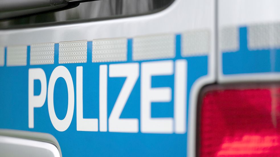Die Emder Polizei musste am Ostersonntag zu einer auf der Straße randalierenden Frau in Transvaal ausrücken. Symbolbild: dpa