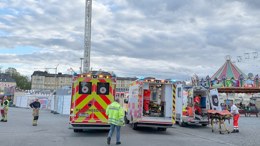 Auf dem Volksfest in Bayreuth ist es am Abend zu einem Unfall gekommen. Foto: Ferdinand Merzbach/NEWS5/dpa