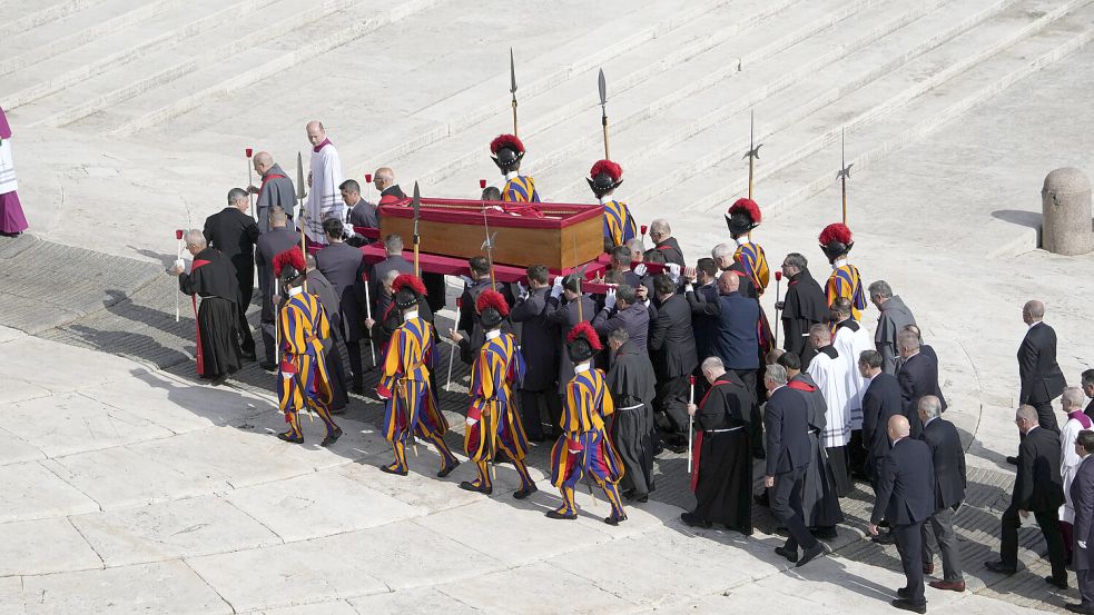 Papst Franziskus war am Ostermontag gestorben. Foto: dpa/AP/Gregorio Borgia